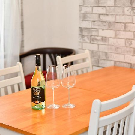 Pass The Keys Perfectly Located 3 Bed Home Close To The City คาร์ดิฟฟ์ ภายนอก รูปภาพ